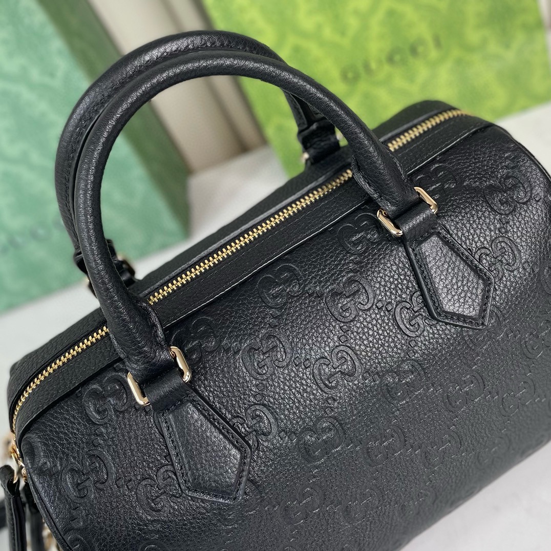 Gucci GG Emblem series small handbags Black